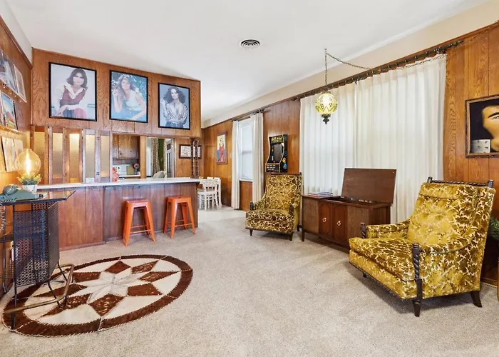The Groovy Casa * Fort Worth